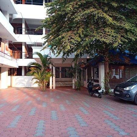Hotel Peacock Ковалам Экстерьер фото